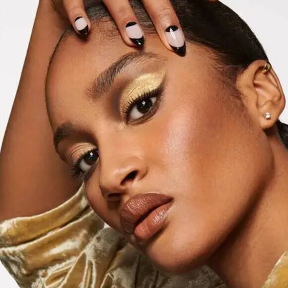 Urban Decay Naked FOXY Mini Eyeshadow Palette ~ Six (6) Funky Shades ~ 5g NIB - Picture 10 of 16